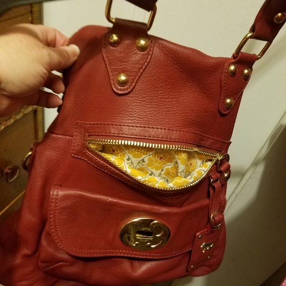 Beautiful Emma FoxPurse Please go to my page and